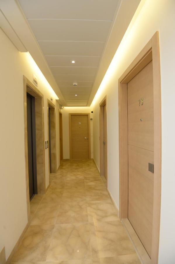 Nest 1 Hotel Beirut Exteriör bild
